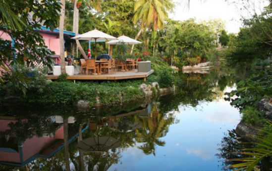 حديقة Garden of the Groves