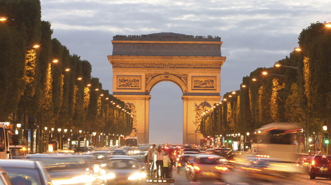 Les Champs-Elysées