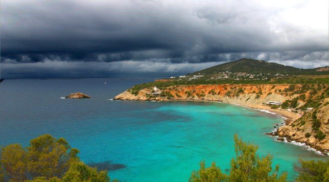 one of the main islands of the Spanish archipelago