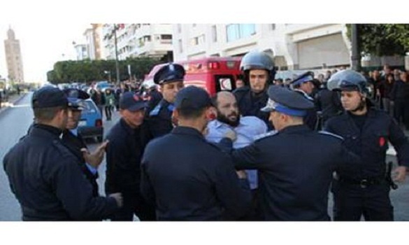 استنكار التدخل الأمني ضد الأساتذة المعتصمين في الرباط واعتقال 17 منهم