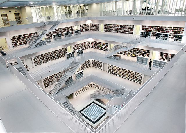 individual areas of the library, with the central foyer, children’s library, music library, study rooms, Graphotheque, administration and café, are arranged over the 9 floors as an