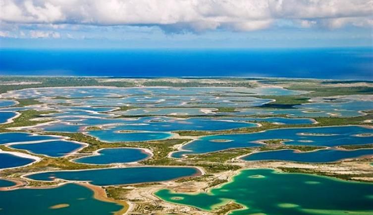 Kiritimati's roughly 320 km 2