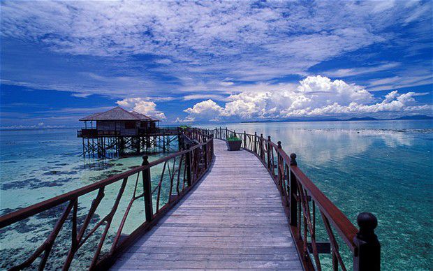 Malaysia covers such a spread-out area