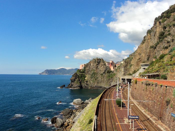 manarola-train-station