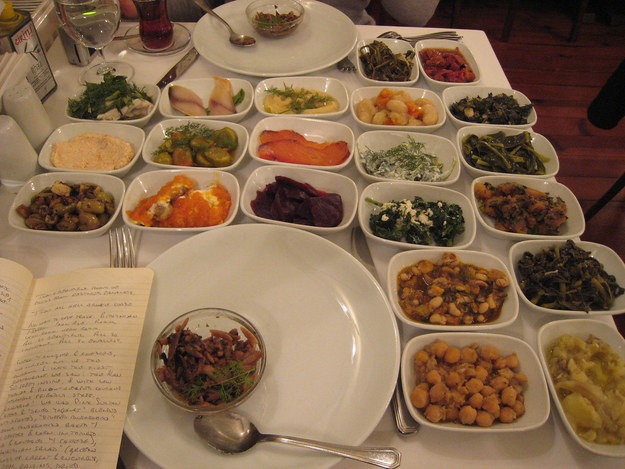 Meze التركية