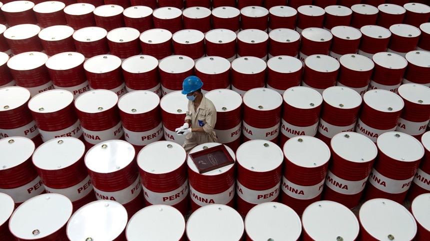 nift-33 أسعار النفط تزيد 2.5 دولارا بعد معلومات عن استهداف ناقلتي نفط