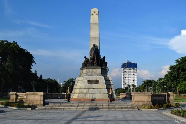 the most famous monument in the Philippines