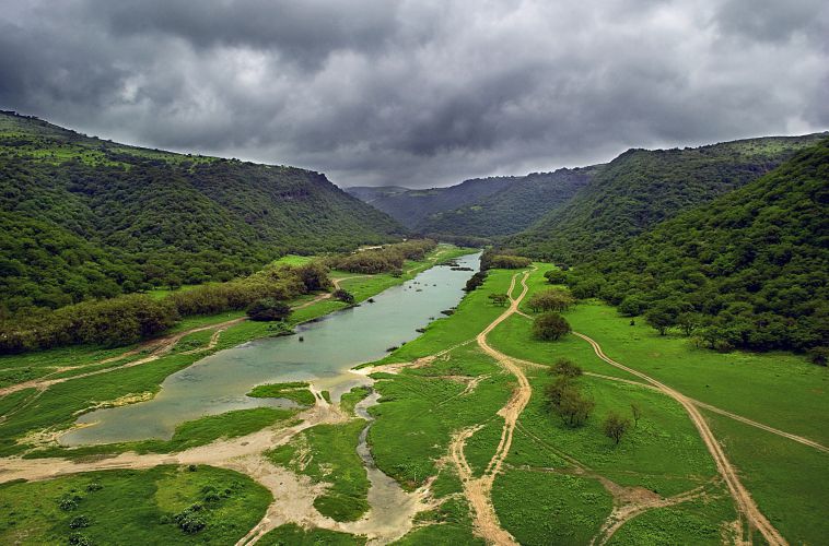 إطلالة على وادي دربات