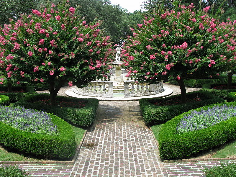 The Elizabethan Gardens