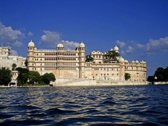 The Fateh Prakash Palace