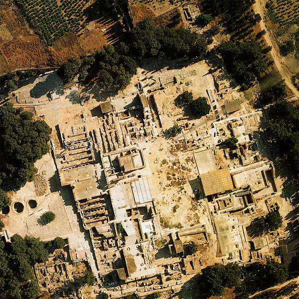 largest of the palaces at Knossos
