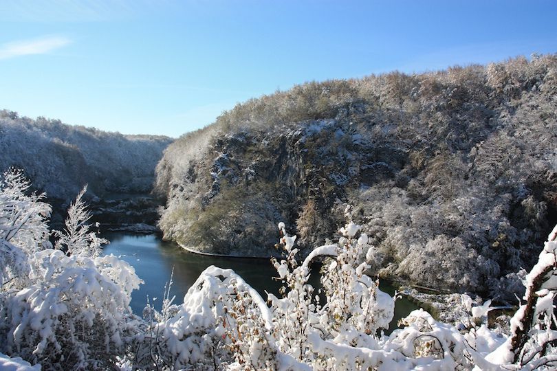 The waters flowing over the limestone