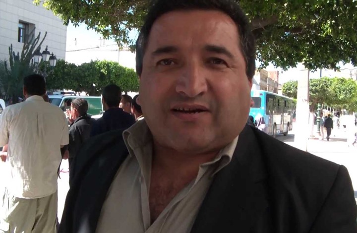 توجيه تهم متعلقة بالإرهاب لصحفي جزائري.. واعتقال آخر