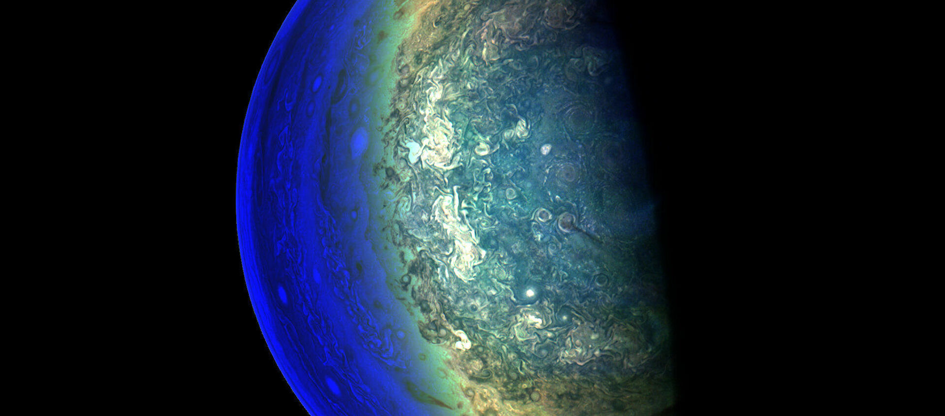 القطب الجنوبي لكوكب المشتري - سبوتنيك عربي, 1920, 10.07.2021