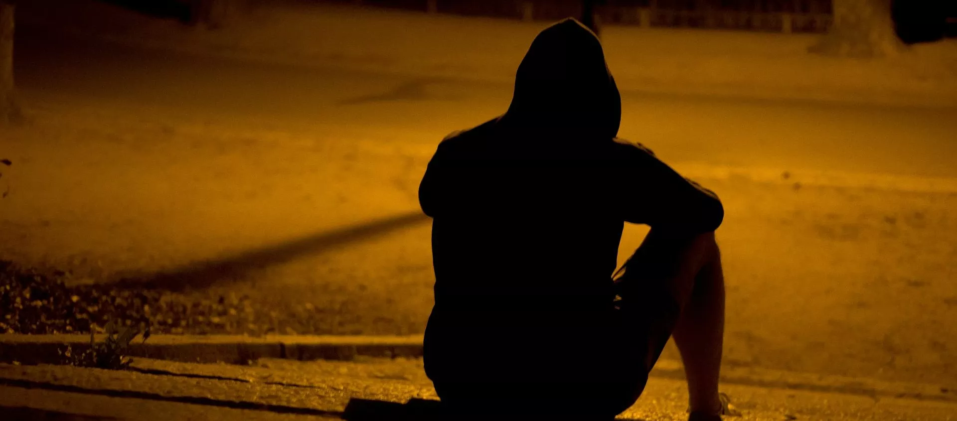 رجل حزين - سبوتنيك عربي, 1920, 28.05.2021