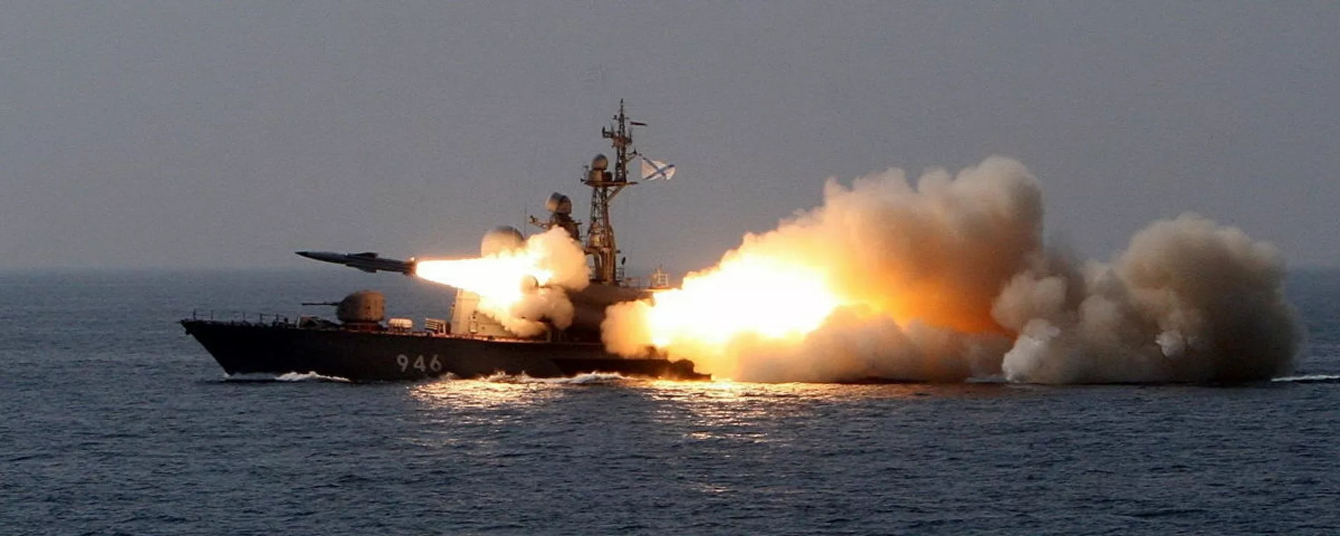 قارب صواريخ صغير مولنيا (البرق) من طراز تارانتول من المشروع 1241 (تارانتول بحسب تصنيف الناتو)  - سبوتنيك عربي, 1920, 17.05.2021