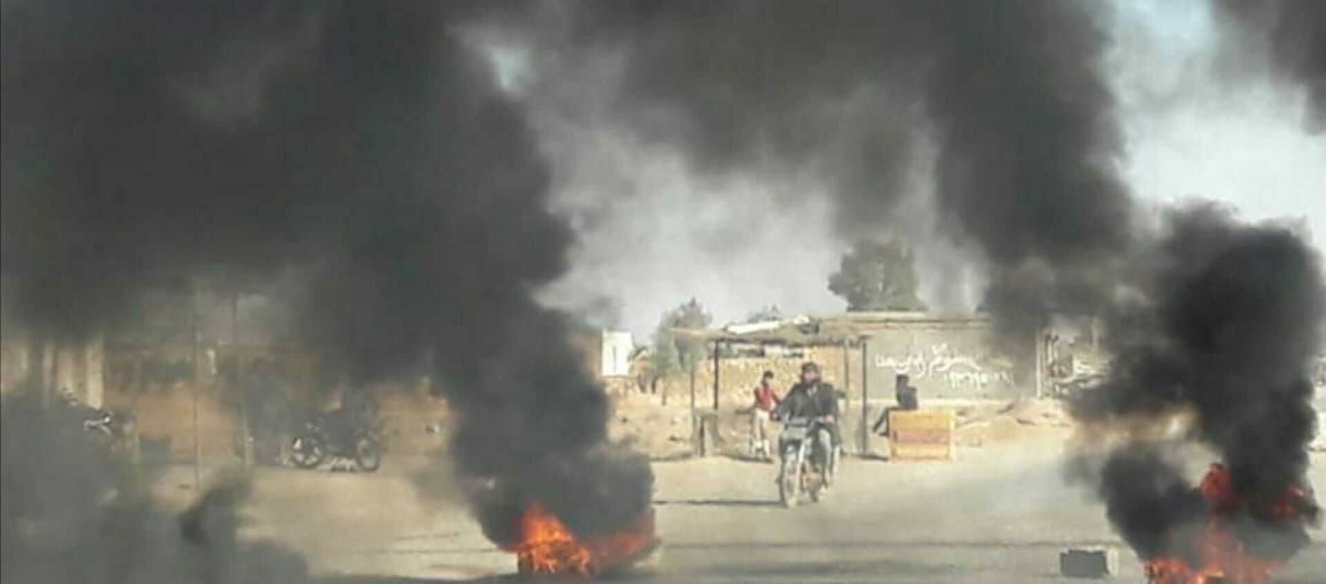 انفجار صهريج نفط في دير الزور - سبوتنيك عربي, 1920, 04.07.2021