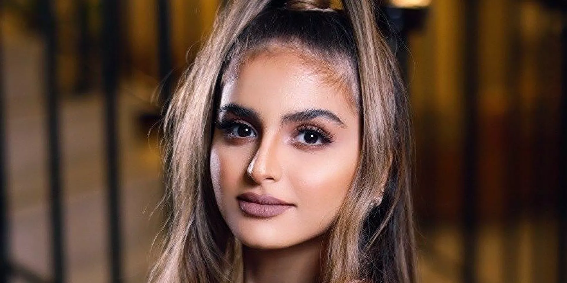 الفنانة البحرينية الشابة حلا الترك - سبوتنيك عربي, 1920, 24.03.2021