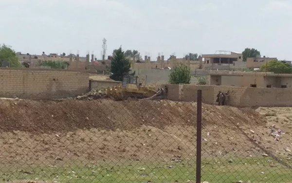 قسد ترفع السواتر الترابية قبيل الانتخابات الرئاسية قسد ترفع السواتر الترابية قبيل الانتخابات الرئاسية - سبوتنيك عربي