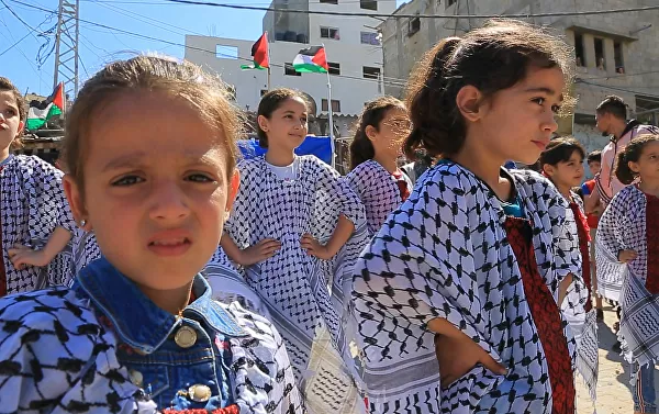 مبادرة ترفيهية لرسم الابتسامة على وجوه أطفال قطاع غزة والتخفيف من آثار الحرب، فلسطين 28 مايو 2021 مبادرة ترفيهية لرسم الابتسامة على وجوه أطفال قطاع غزة والتخفيف من آثار الحرب، فلسطين 28 مايو 2021 - سبوتنيك عربي