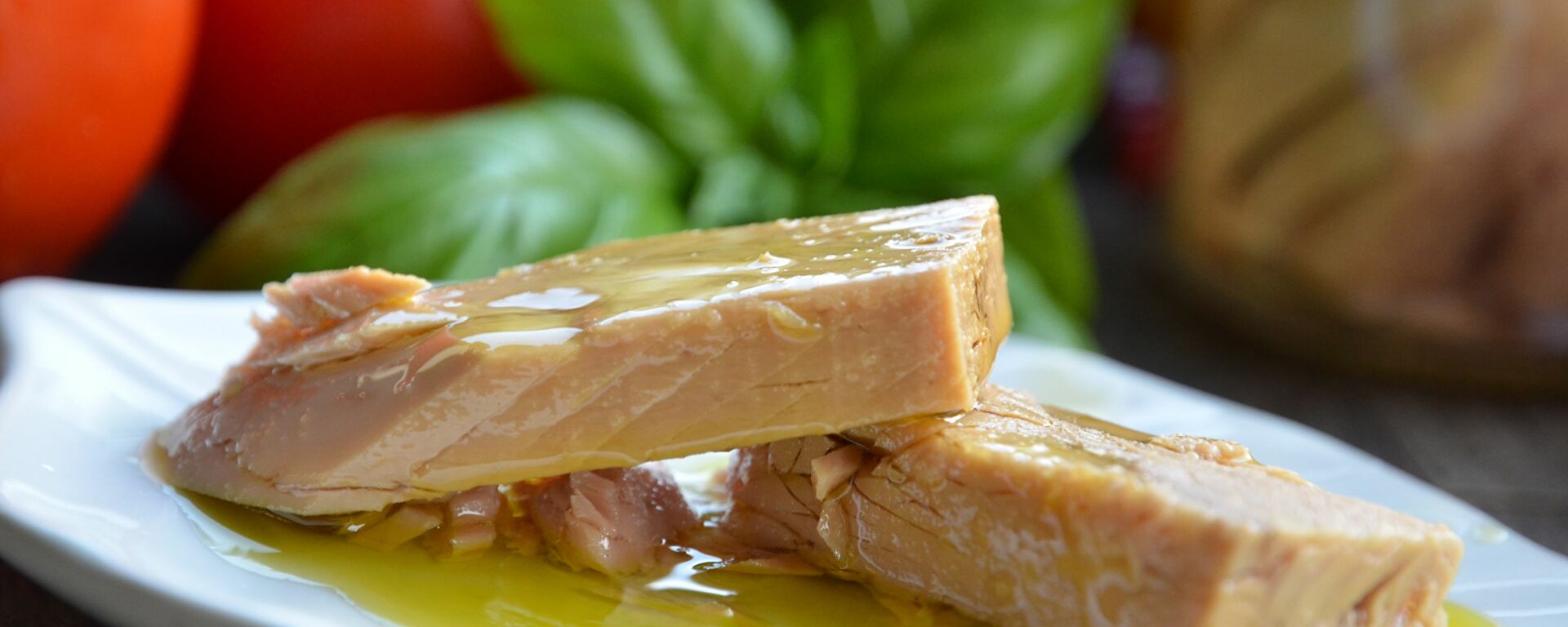 وجبة تونة معلبة مع زيت الزيتون  - سبوتنيك عربي, 1920, 08.07.2021