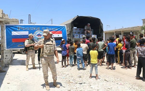 أهالي بلدة الزارة السورية يعودون لمنازلهم بعد سنوات من التهجير بسبب الإرهاب أهالي بلدة الزارة السورية يعودون لمنازلهم بعد سنوات من التهجير بسبب الإرهاب - سبوتنيك عربي