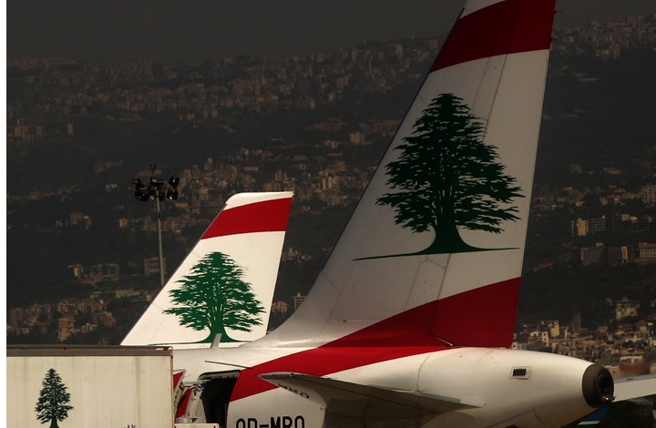 مطار بيروت يغرق في الظلام بسبب أزمة الكهرباء (شاهد)