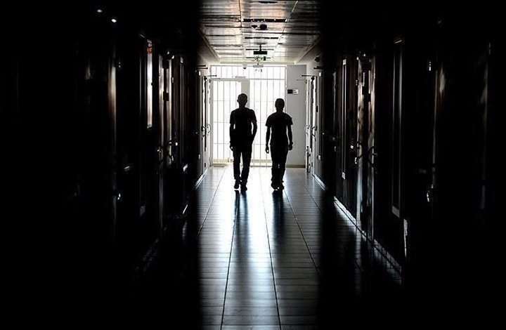 5 أسرى يقاطعون المحاكم والدواء و6 مضربون عن الطعام