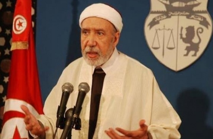مفتي تونس ينفي إيقافه.. والنهضة تستنكر التشهير بـ"سعيّد"