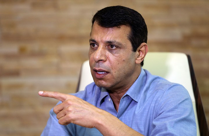 دحلان يهاجم السلطة على خلفية اعتقال النشطاء في الضفة