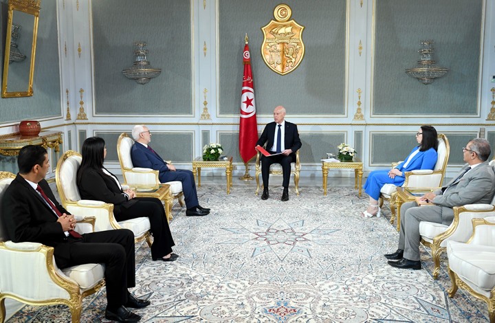 "عربي21" تحاور الغنوشي حول الأزمة في تونس وسبل إنهائها