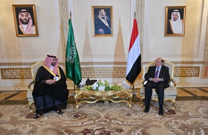 هادي يبحث مع نائب وزير الدفاع السعودي تحديات أزمة اليمن