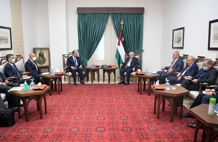 وزير مخابرات مصر يلتقي عباس و"بينت" ويدعو الأخير للقاهرة