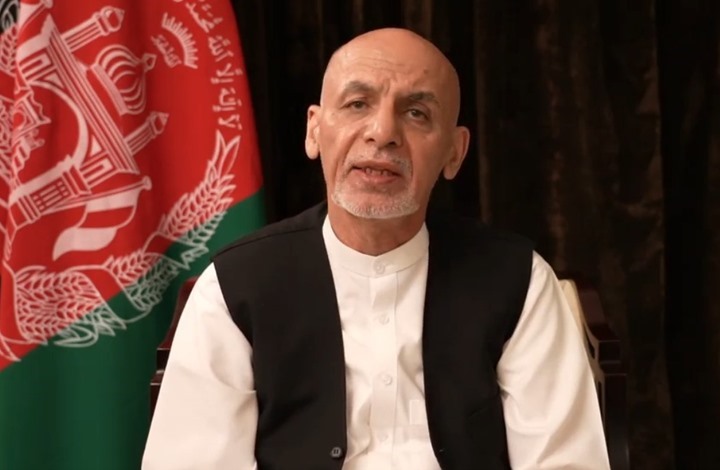 غني: خرجت بعمامتي وحذائي وأجري مشاورات للعودة (شاهد)