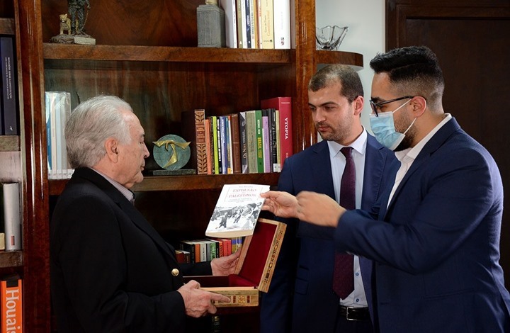 رئيس البرازيل السابق يلتقي نشطاء مؤيدين لفلسطين