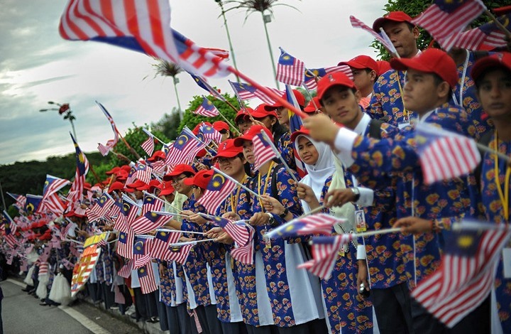 العاهل الماليزي يسمي رئيسا جديدا للوزراء.. عودة "أمنو"