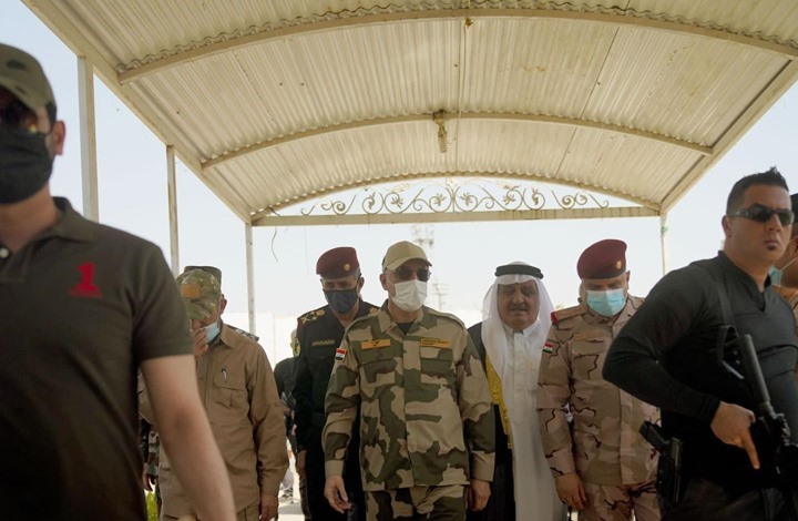 الكاظمي يطلق عملية أمنية بالطارمية مرتديا زيا عسكريا