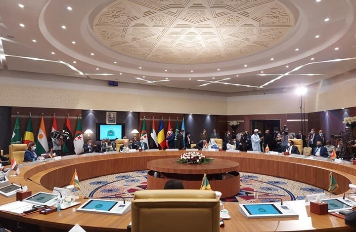 الجزائر تجمع دول جوار ليبيا على الطاولة وعينها على الاستقرار