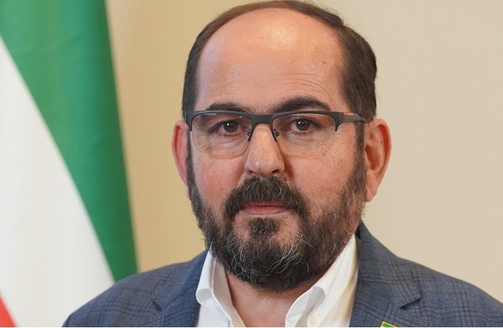 "عربي21" تحاور رئيس "المؤقتة السورية" عن درعا وتركيا والإرهاب