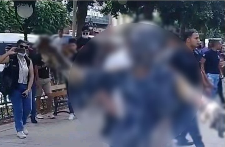 ناشطة تروي أسباب إحراق تونسي نفسه أمام "الداخلية"