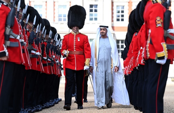 WP: الإمارات من "إسبارطة صغيرة" إلى "سنغافورة صغيرة"