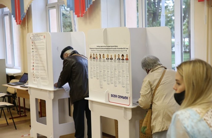 حزب بوتين في طريقه للفوز بالانتخابات البرلمانية.. وشبهات تزوير