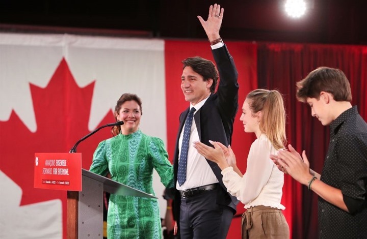 حزب ترودو يفوز بالانتخابات ويضمن له ولاية جديدة