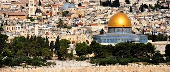 الاحتلال يزيل مكبرات صوت الأذان من مساجد أحياء في القدس