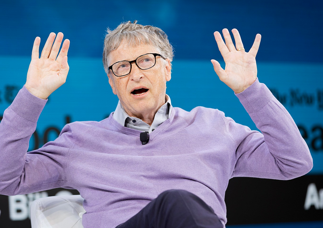 بيل غيتس يحذر من ارتفاع معدل الوفيات