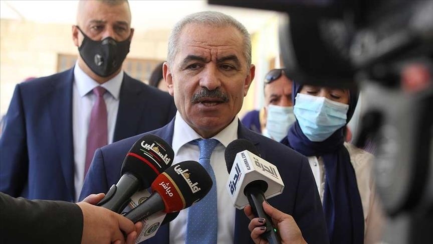 فلسطين.. حزب "الشعب" ينهي عضوية وزير بحكومة اشتية