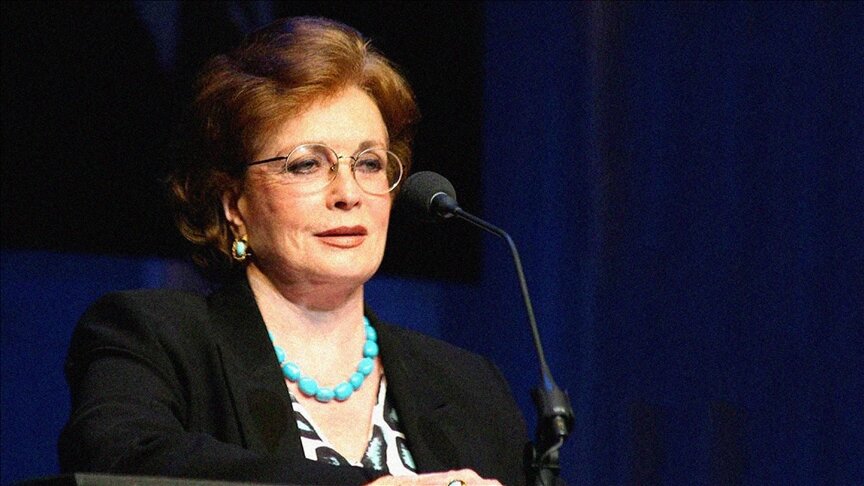 مصر.. الموت يغيب جيهان السادات