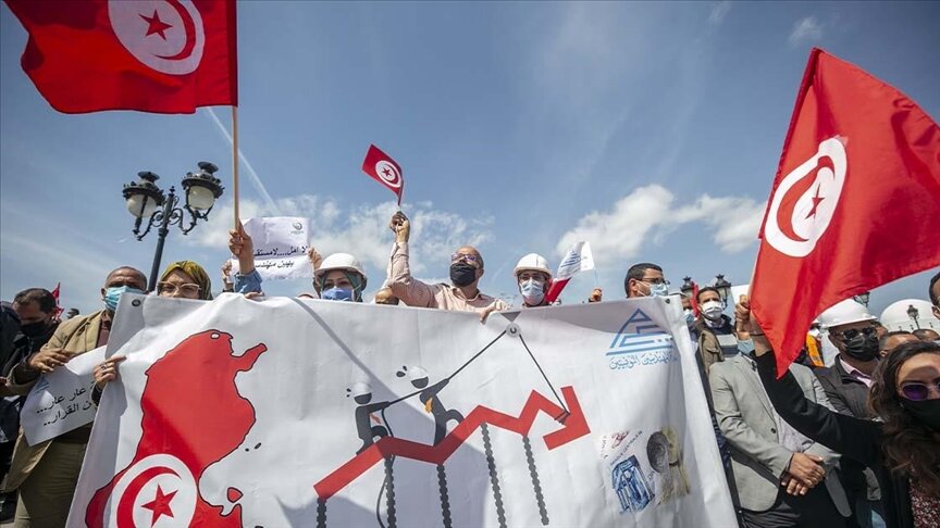 تونس تغرق في جدل حول "وثيقة انقلاب" (تحليل)