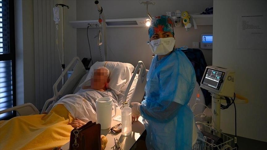 إيطاليا تسجل 1390 إصابة و25 وفاة جديدة بكورونا