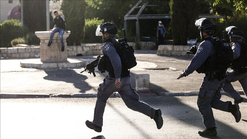 الشيخ جراح.. فيديو يوثق إصابة فتاة داخل منزلها برصاص إسرائيلي